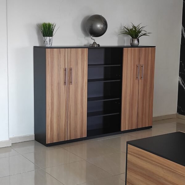 Escritorio ejecutivo moderno minimalista, en paquete, con su librero, Modelo L025-A