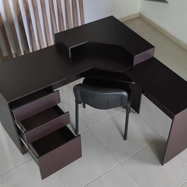 5 L018-A Escritorio estudiantil en L, con cajonera y base para monitor, L018-A