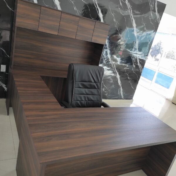 Escritorio ejecutivo, en forma de U, con cajones y librero, para casa u oficina, ID: C004