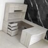 Escritorio ejecutivo moderno, en forma de U, con cajones y librero. Modelo C017-A